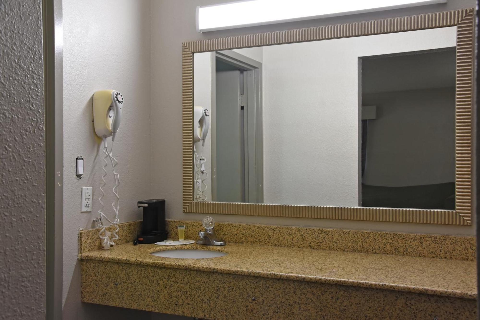 Days Inn By Wyndham Lebanon Kültér fotó